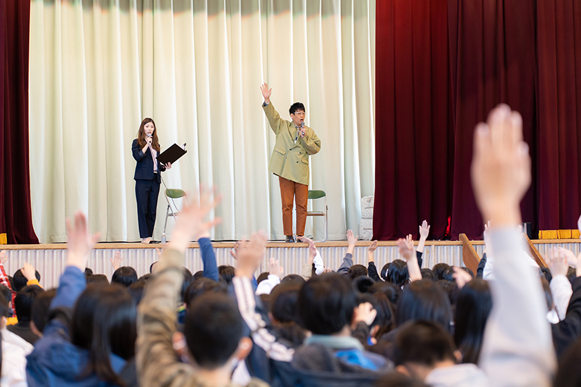 A contribution to sustainability unique to an entertainment company. Curtains Open for Avex Class: Power of Believing in Talent and Dreams